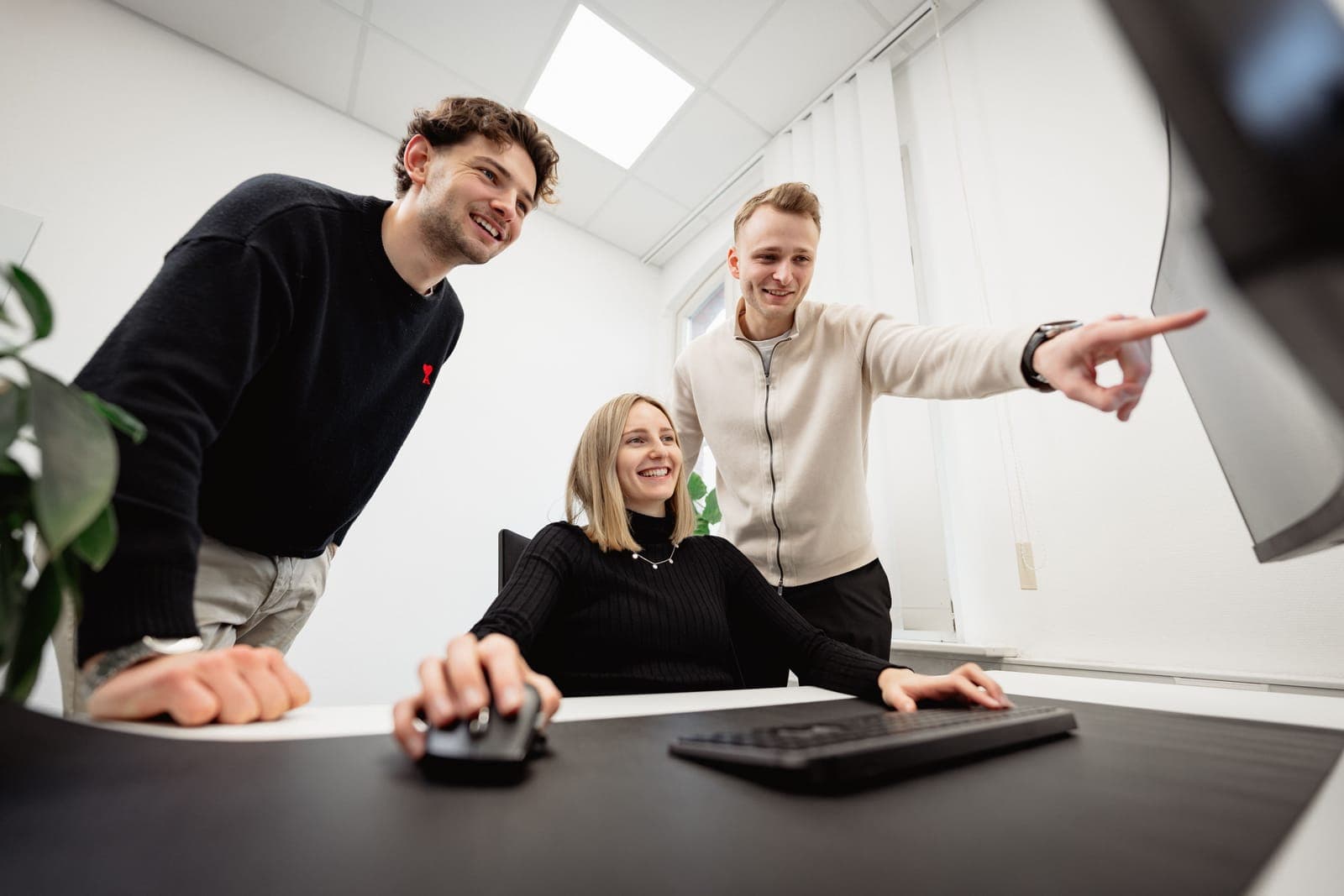 Das Swipeflow-Team bei der gemeinsamen Arbeit